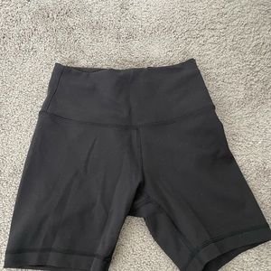 Lululemon wundertrain 6inch bike shorts
